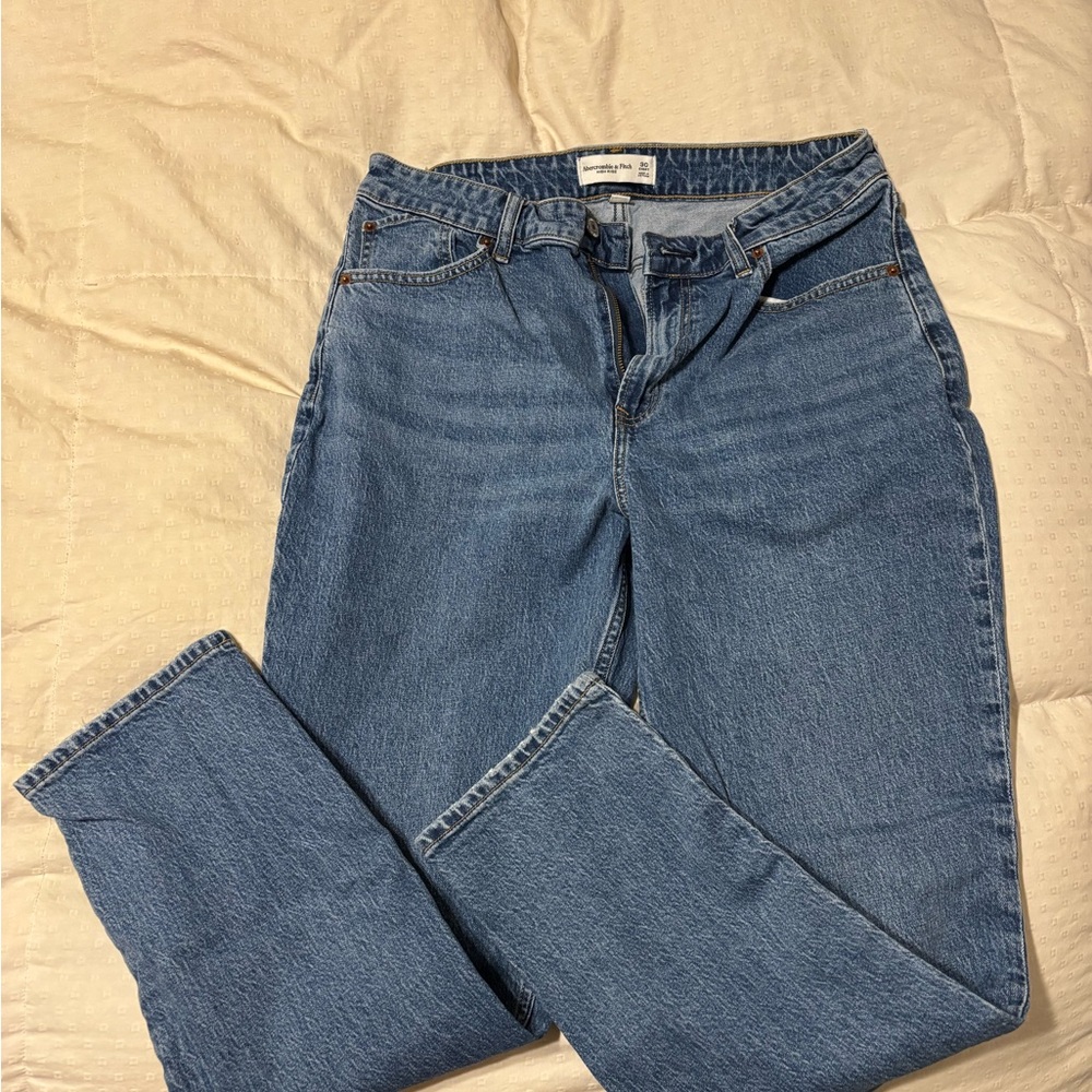 Abercrombie & Fitch Women's Straight Leg Blue Jeans